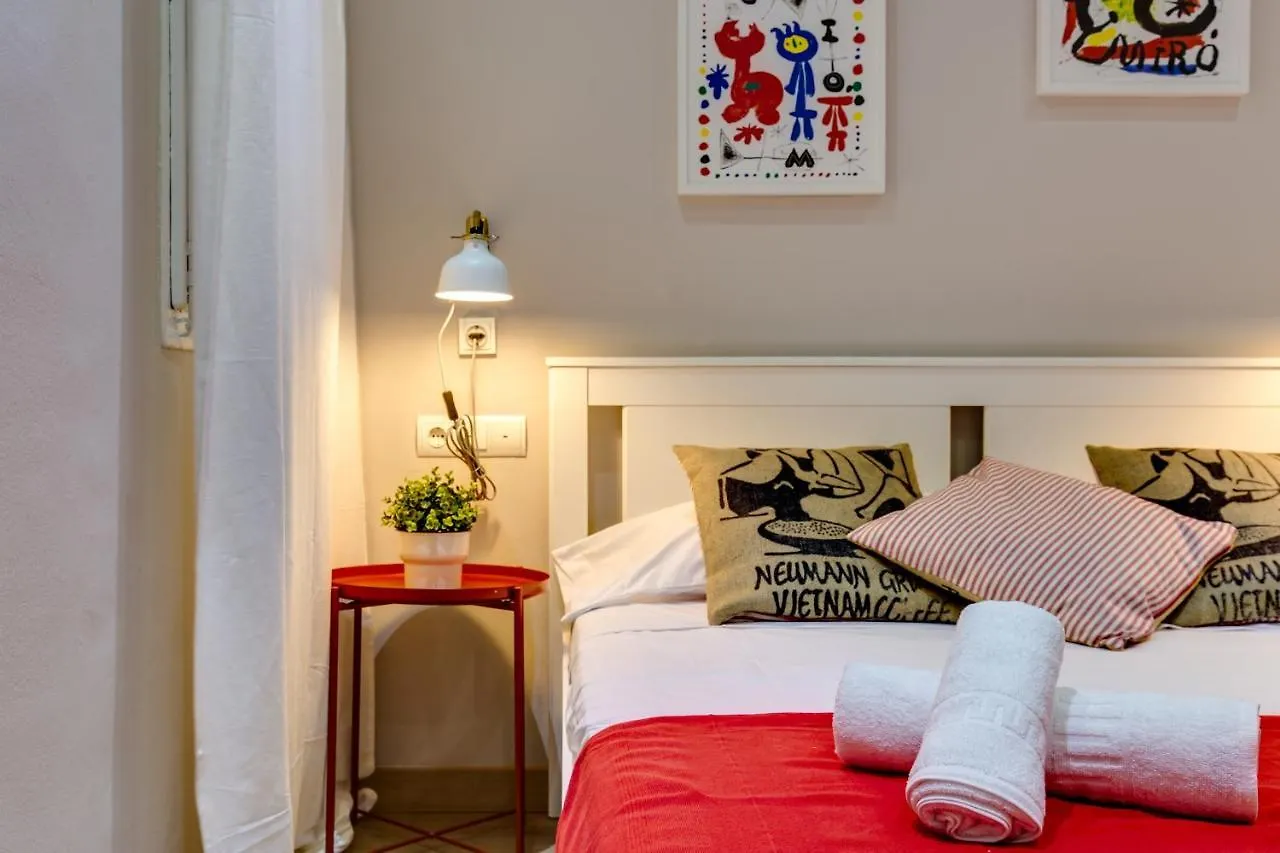 Renovated & Classic 3-Bedroom Sagrada Familia Apt. Barcelona Španělsko